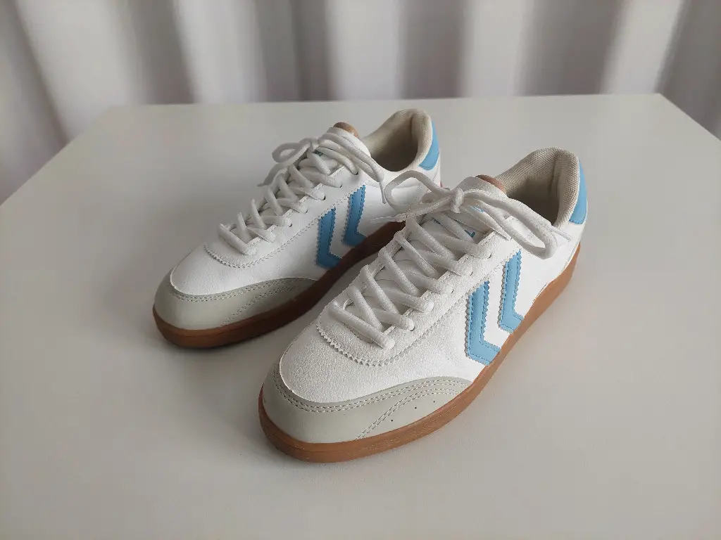 Sneaker "hummel" weiss / blau, Grösse 39, in Top-Zustand