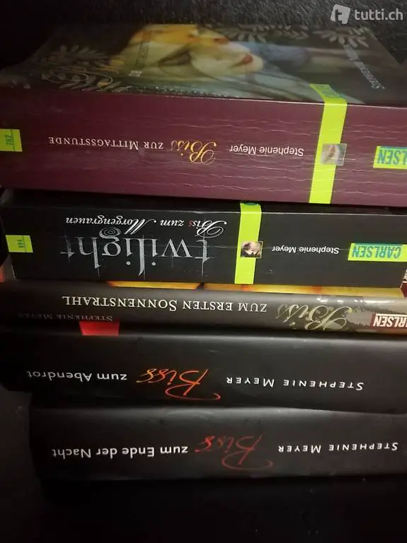 Stephenie Meyer, Biss... fünf Bände