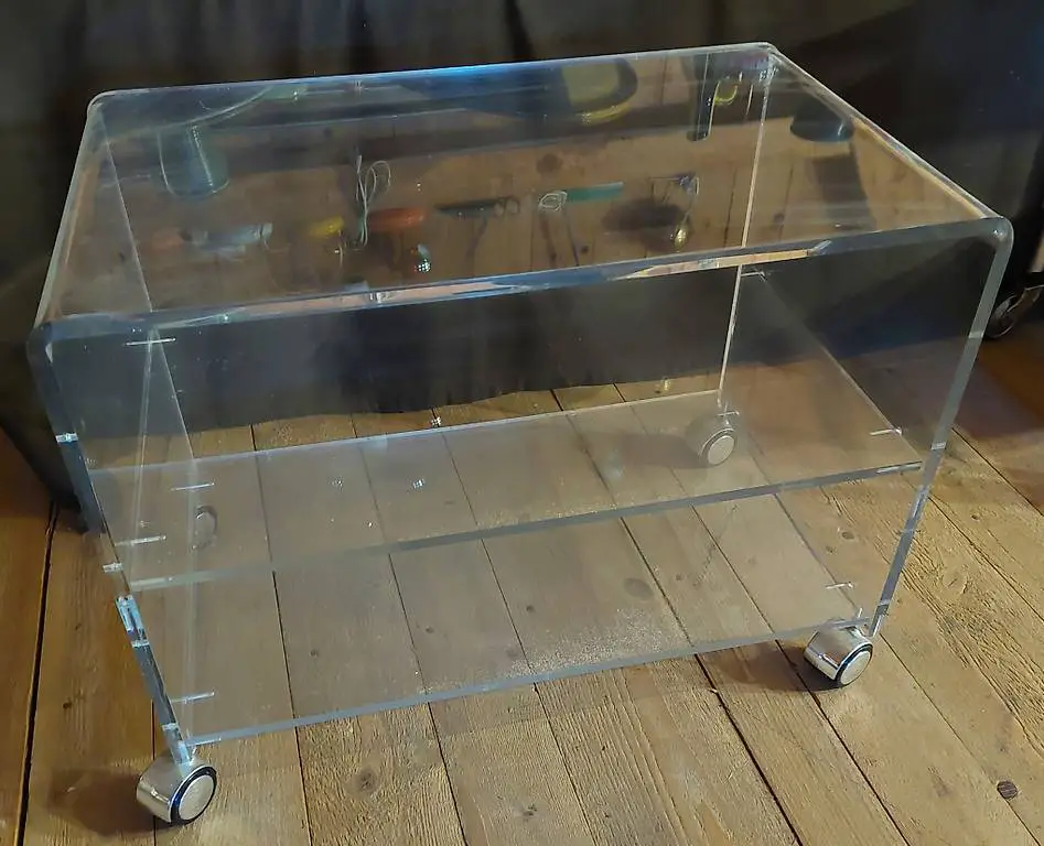 schöner Acrylglas Rollkorpus