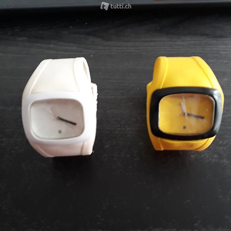 Verschiedene Modeschmuck- Damen Uhren