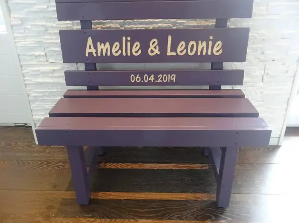 Schönes Geschwisterbänkli aus Massivholz