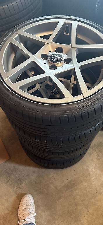 Ruote complete di cerchio 245/40r17