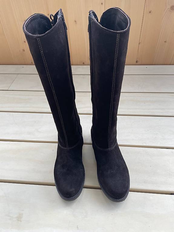 Damen Wildlederstiefel, Marke Geox, Gr. 37, braun, neuwertig