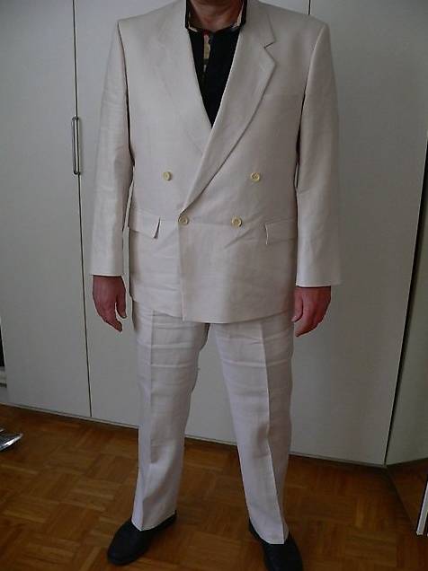 Herrenanzug Eierschalenweiss Grösse 52