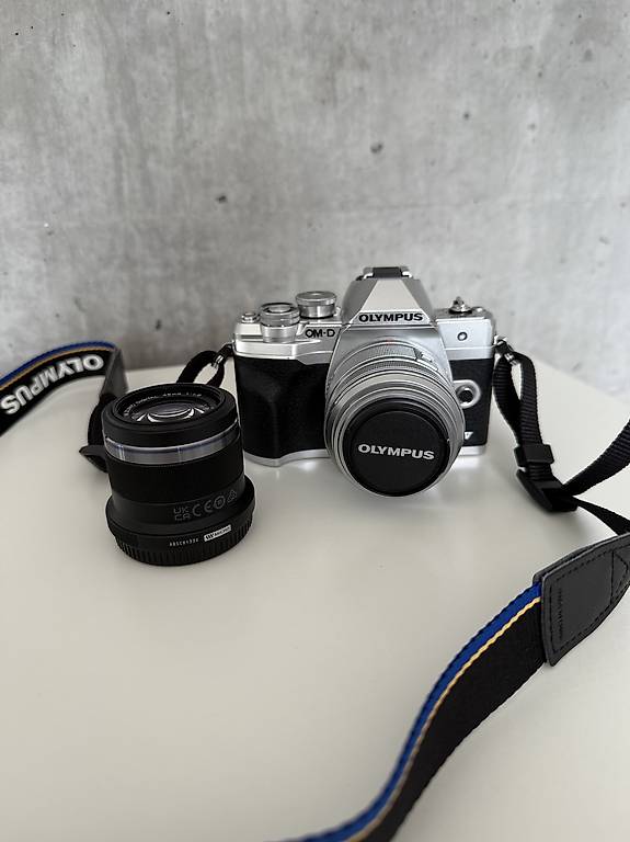 Olympus Kamera inkl. 2 Objektiven