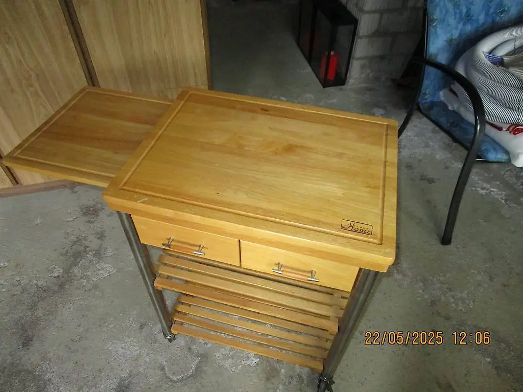 Servierwagen aus Holz