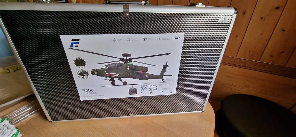 Modellhelikopter E250