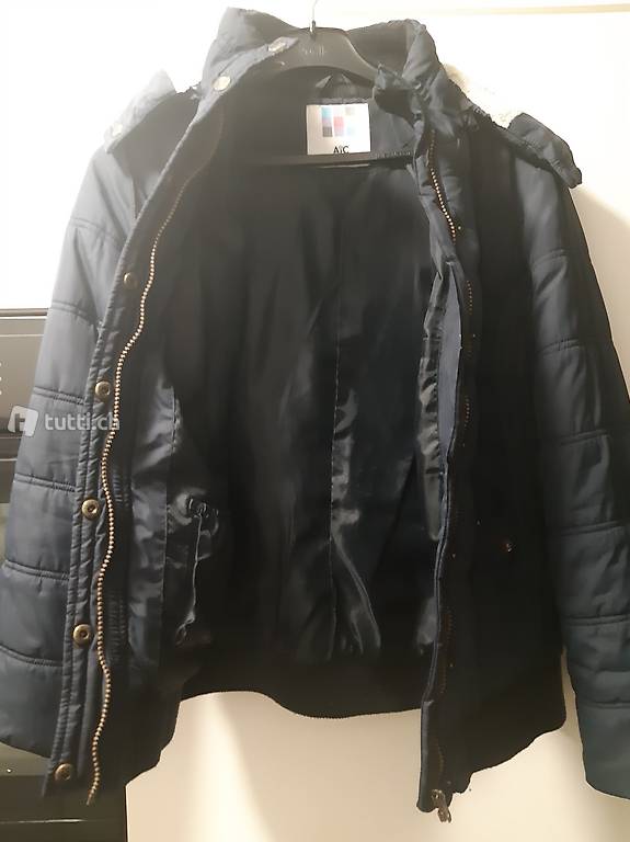 Winterjacke mit Kaputze mit Versand