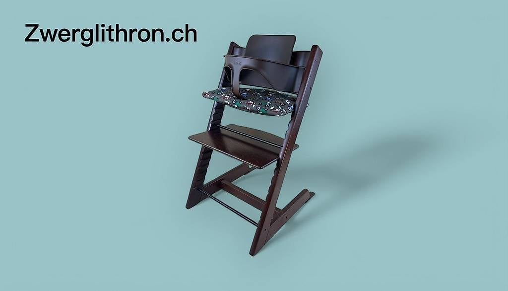 Stokke® Tripp Trapp inkl. Babyset & Kissen / Walnuss