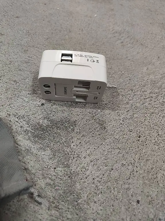 Ladegerät fürHandy Laptop Tablet ganz neu