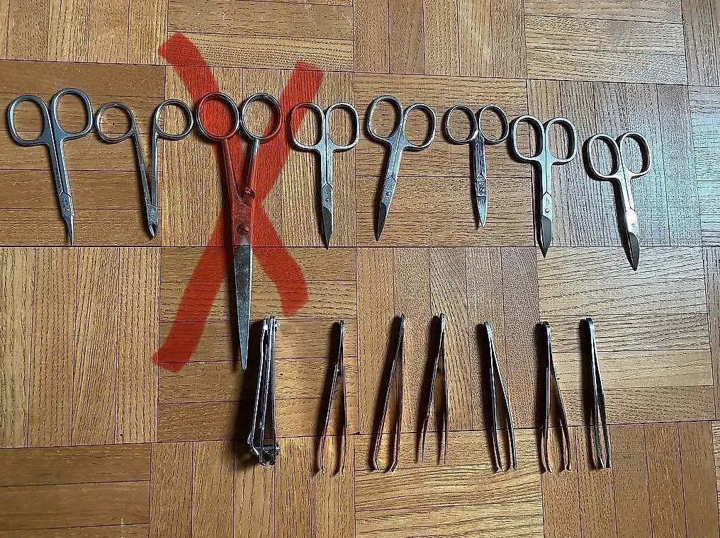 6 Pinzetten, 7 Nagelscheren, 1 Nagelknipser