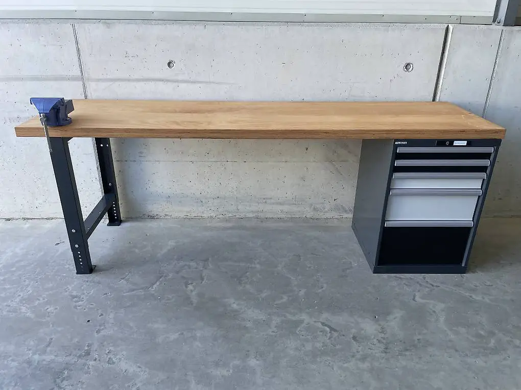 Lista Werkbank Schubladenstock mit Schraubstock 250x70x5