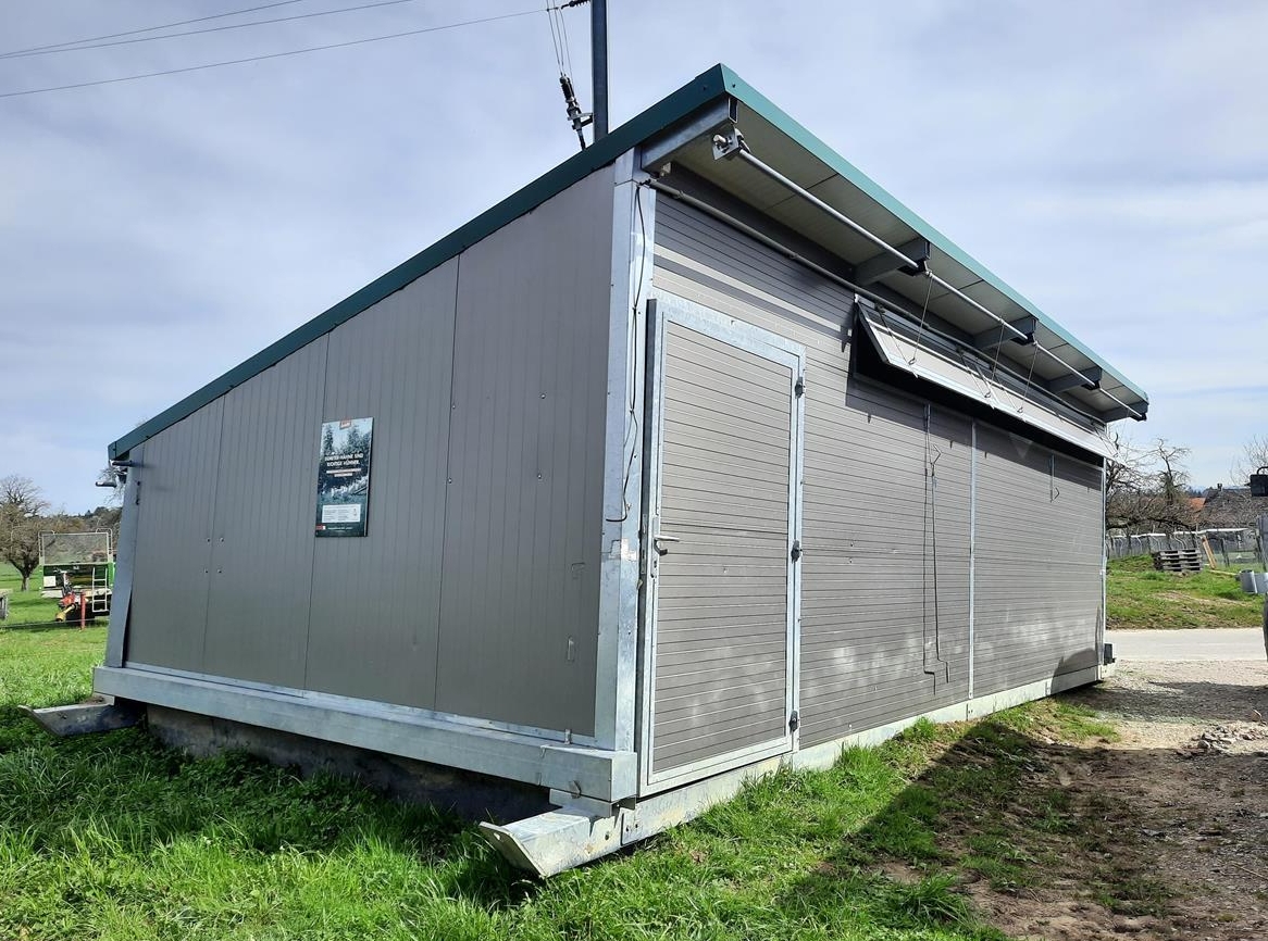 Mobiler Mastgeflügelstall "Regio-32m²" von WÖRDEKEMPER