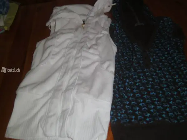 2 ärmellose Jäckli gr. S