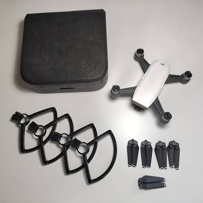 DJI SPARK, nur Drohne (leicht defekt) (Drohne/Drone)