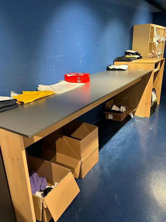 Arbeitstisch extralang 3 Meter