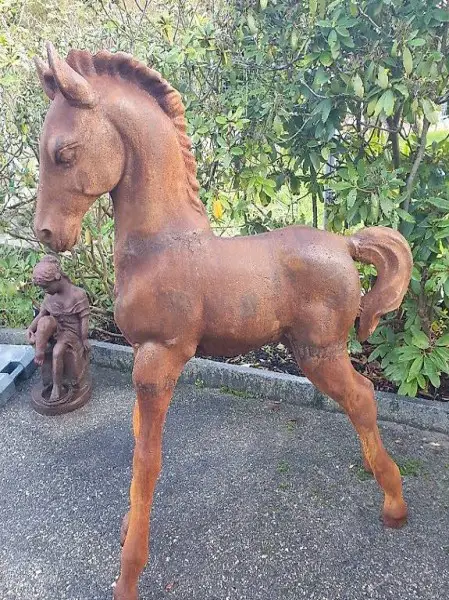 Hengstfohlen / Pferd aus Gusseisen Höhe 132cm