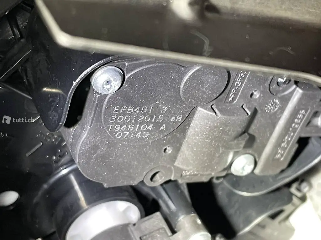  T946104A Stellmotor BMW F33 428i Cabrio 2015