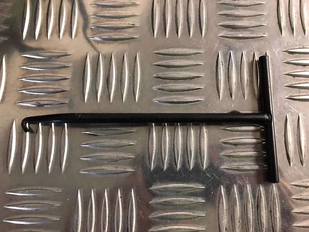 Kart Auspuff, Spanner für Auspuff-Feder