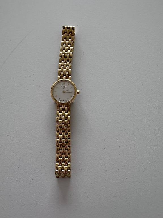 Damenarmbanduhr Tissot Lovely