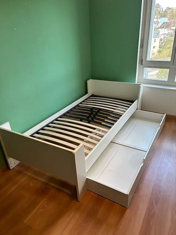 Bett neuwertig 90x200cm GRATIS