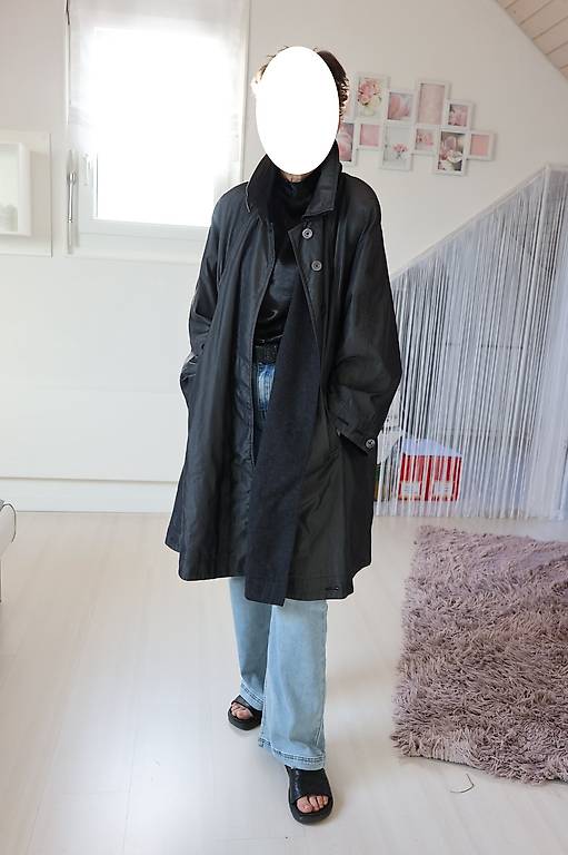 Übergangsmantel in weiter A-Linie