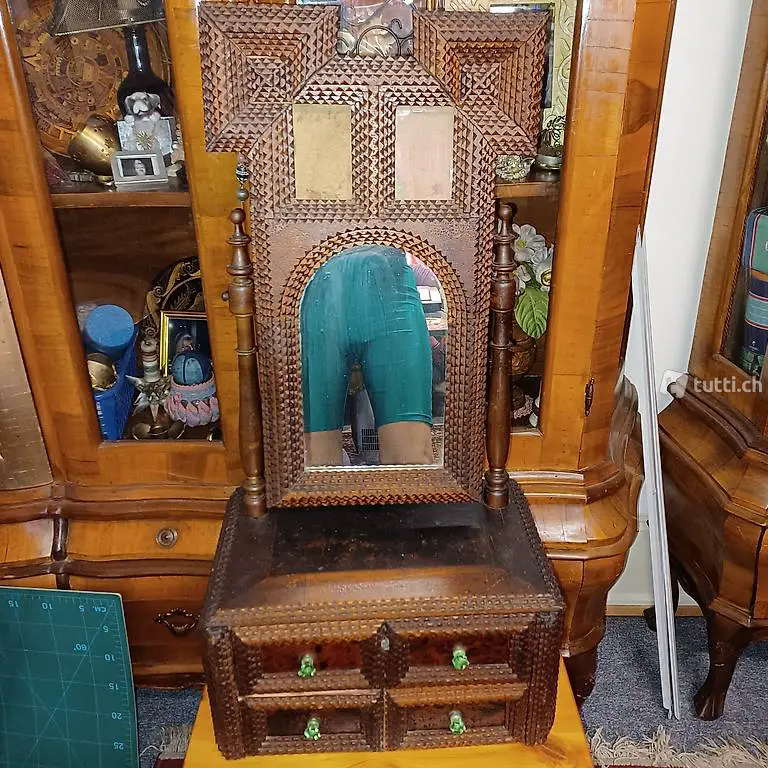 Antiker Schminkspiegel mit Schubladen