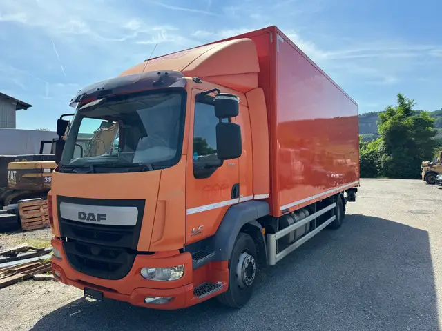 DAF, LF250I16 4x2, Kunststoffkoffer