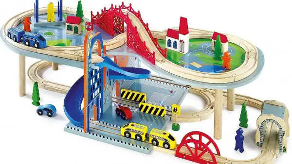  Holzeisenbahn - Doppelstöckig