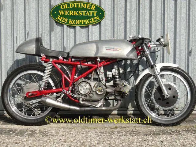 aermacchi-harley-davidson ala d´oro corsa