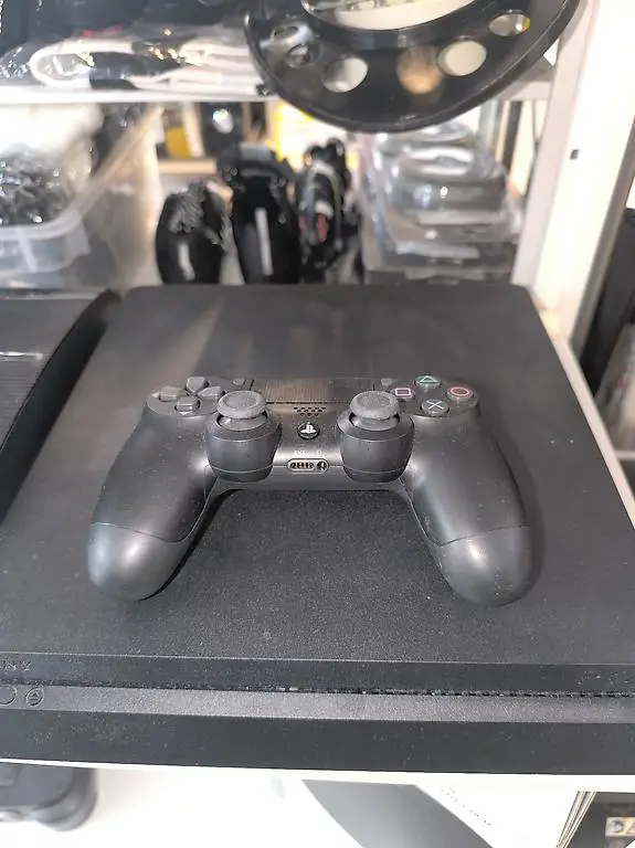 PlayStation 4 garantie 1 ans