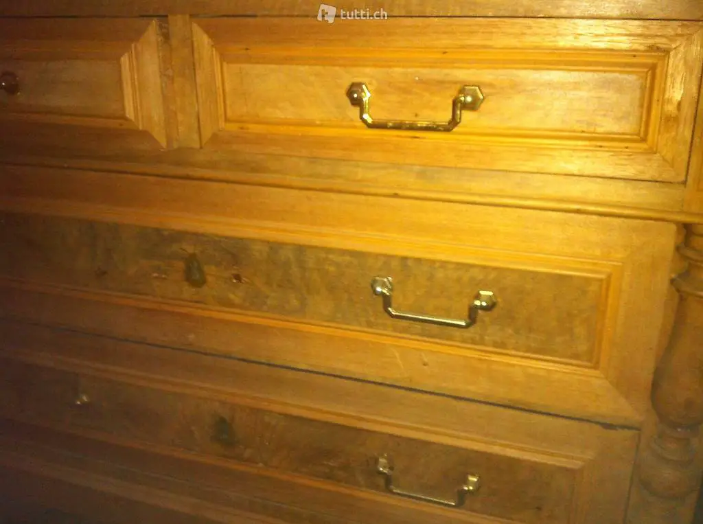 Antike Kommode