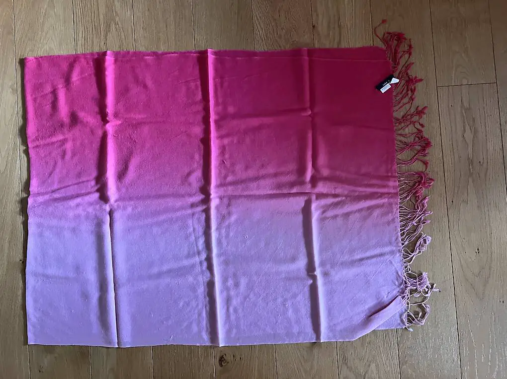 Sehr schöner Wollschal / Tuch, elegant, pink-rose - Jake`s -