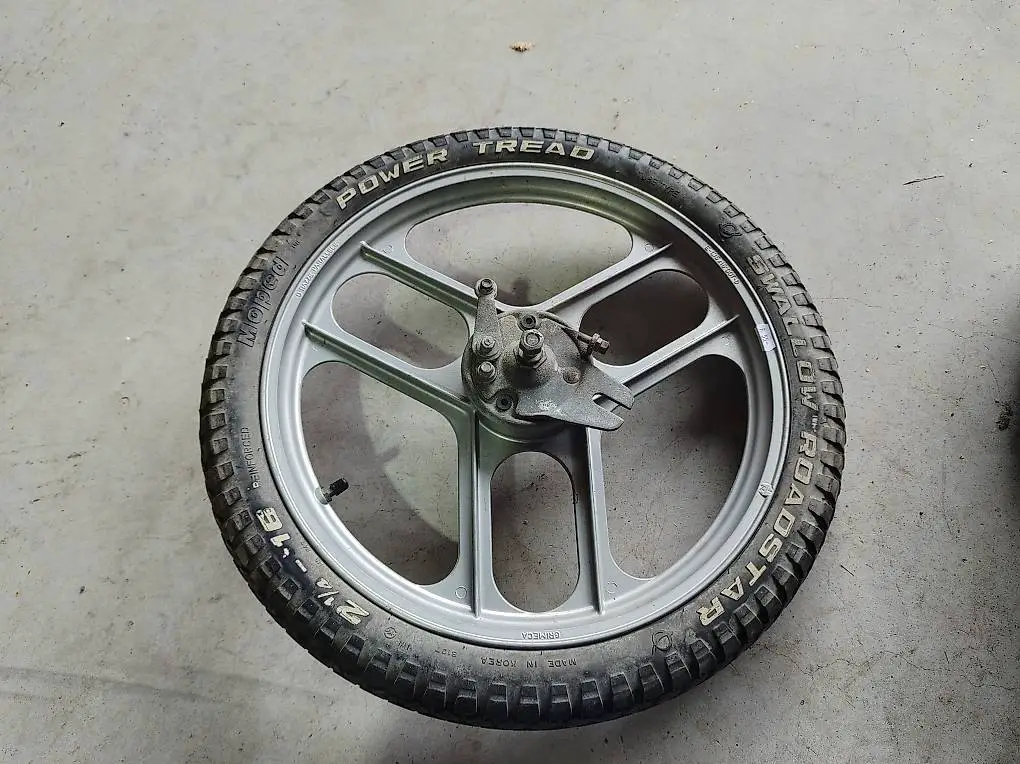 Mofa Moped Töffli Vorderrad komplett mit Reifen 16"