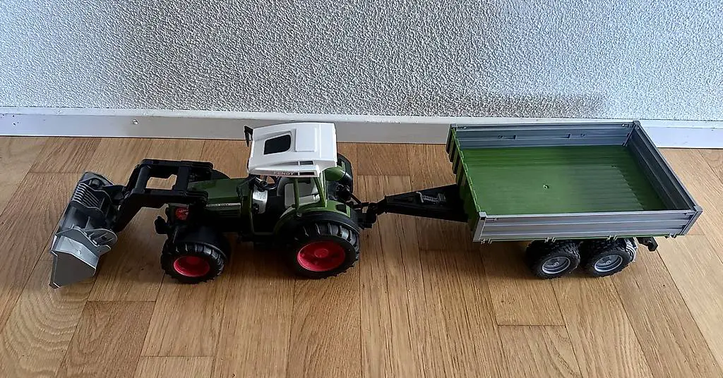 Bruder Fendt Traktor mit Anhänger und Frontlader-Top Zustand
