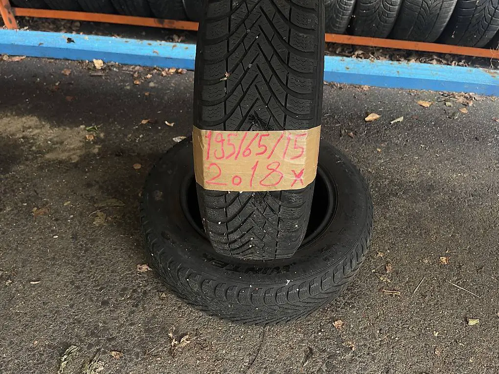 2 Winterreifen 195/65/15 M/S