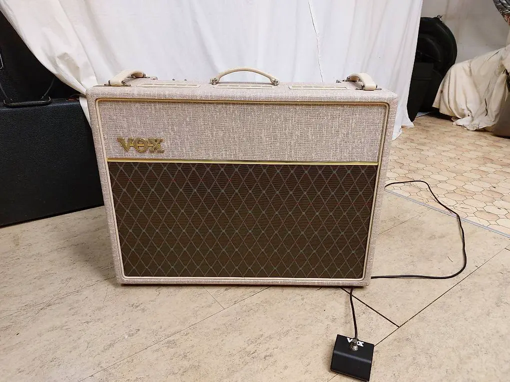 Vox AC30 HW2 Handwired Gitarrenverstärker mit 2x12" Speaker