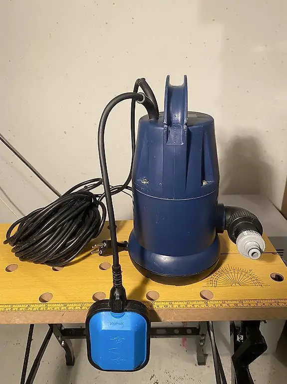 Einhell BG-SP 250 Tauchpumpe - Ideal für Gartenbewässerung