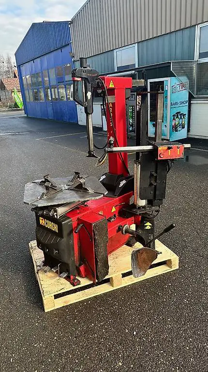 Corghi A2025 DV / Pneumontiermaschine mit SP2000