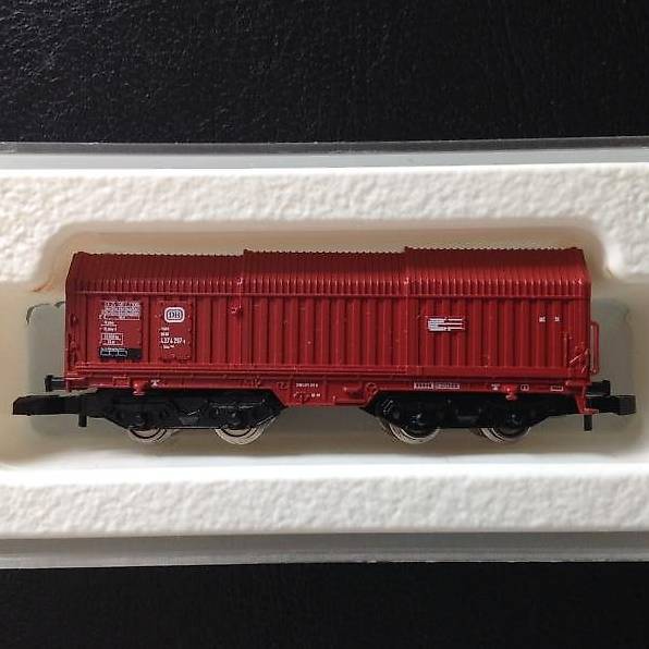 Märklin Spur Z 8635, DB, Drehgestell-Wagen m. Teleskophauben