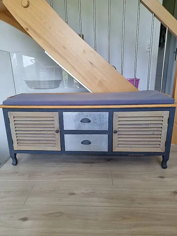 Garderoben Sitzmöbel