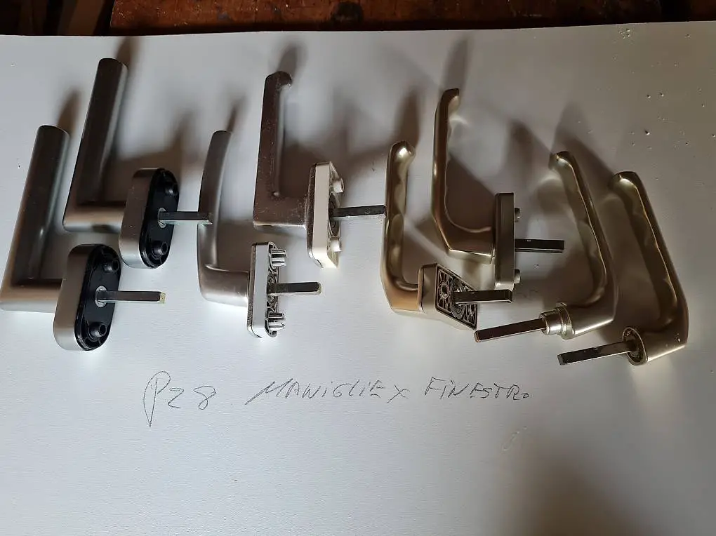 Pz 8 maniglie per Finestre