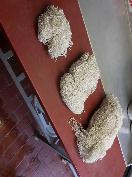 Fischereinetz ? Polyester 10 Sk. Decornetze als kg-Ware