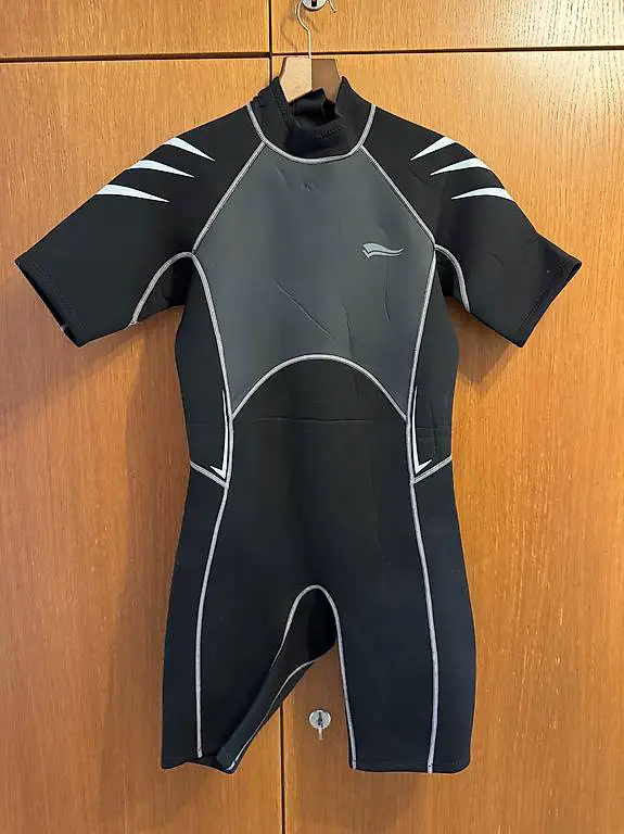 Crivit Herren-Neopren - Shorty mit Reissverschluss am Rücken