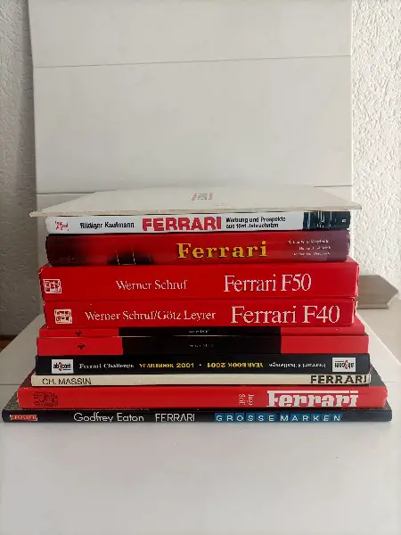 11 livres Ferrari à choix à partir de 10 frs/chf