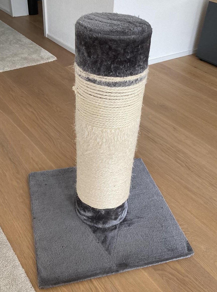 Gebrauchte Katzen Kratzsäule mit Sockel
