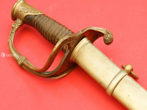  Antiker Säbel - Scheide aus Metall, Griff aus Horn