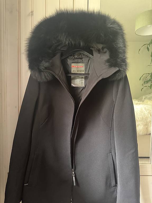 PRADA Jacke TG 48 (IT) , schwarz Fell Kapuze
