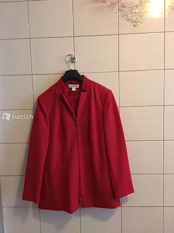 Roter Hosenanzug, ungetragen 40 Franken