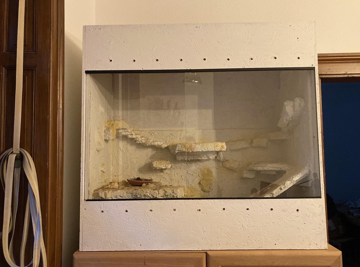 Grosses selbstgebautes Terrarium zu verkaufen